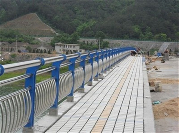 河北不锈钢桥梁护栏是一种什么材质的护栏