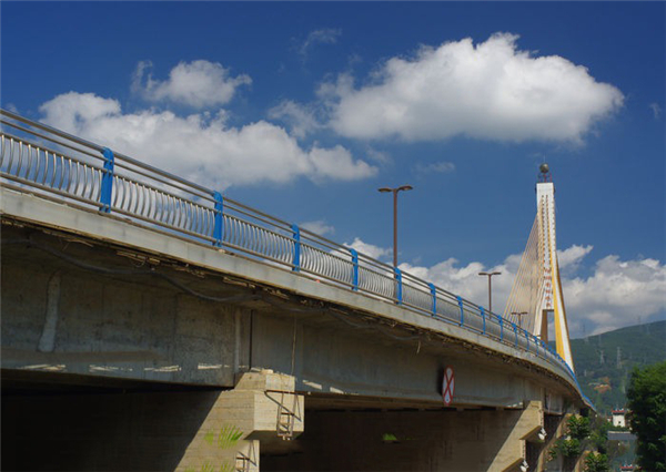 河北不锈钢桥梁护栏常见问题及其解决方案